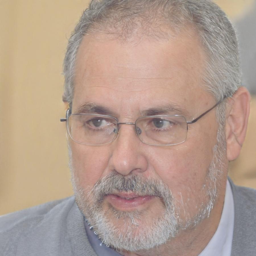 Retrato profesional de Rubén Montero
